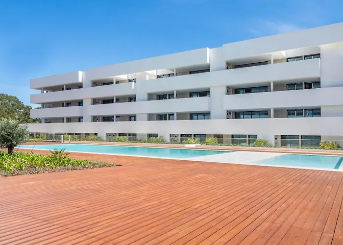 Design - Stylish & Spacious Retreat Apartament *