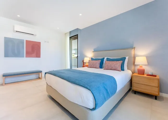 Design - Stylish & Spacious Retreat Apartament Lagos