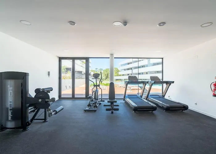 Design - Stylish & Spacious Retreat Apartament