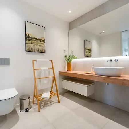 Design - Stylish & Spacious Retreat Lagos