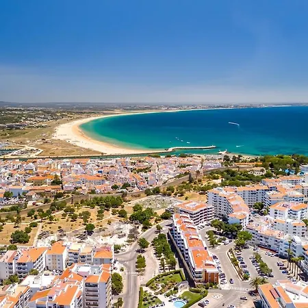 Apartmán Design - Stylish & Spacious Retreat