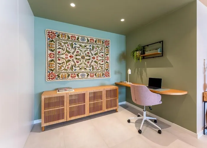 Design - Stylish & Spacious Retreat *