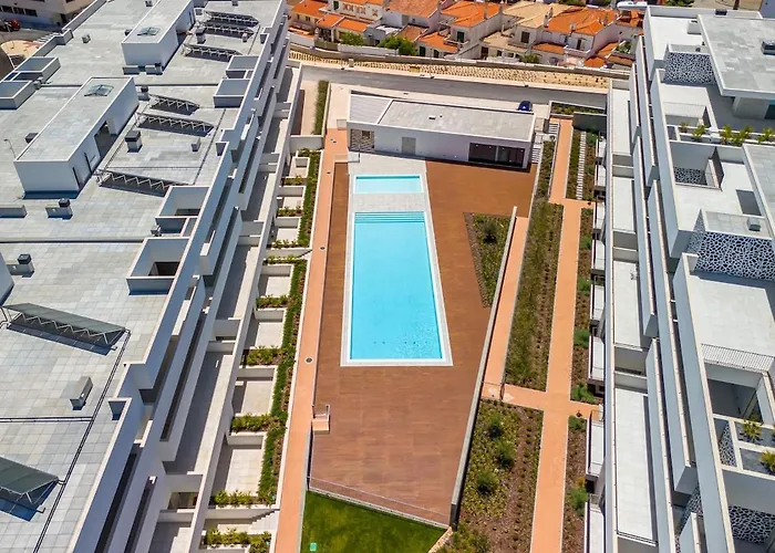 アパート Design - Stylish & Spacious Retreat *