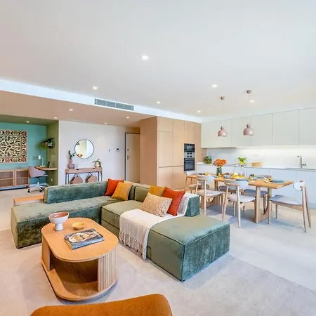 Design - Stylish & Spacious Retreat Λάγος