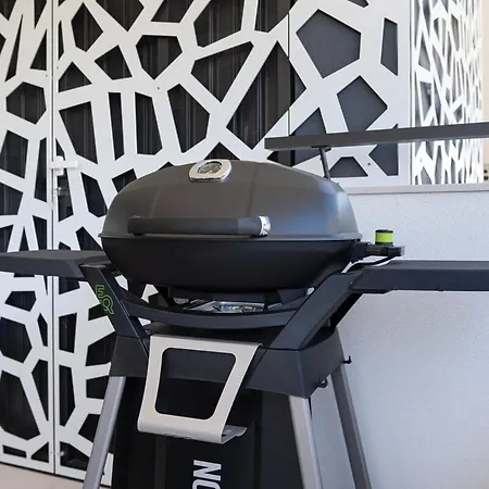 شقة Design - Stylish & Spacious Retreat