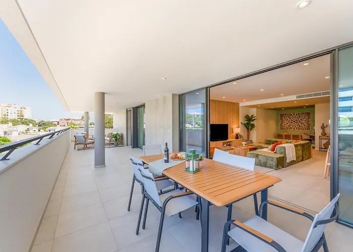 Design - Stylish & Spacious Retreat 拉哥斯