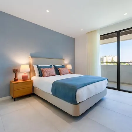 Apartmán Design - Stylish & Spacious Retreat *